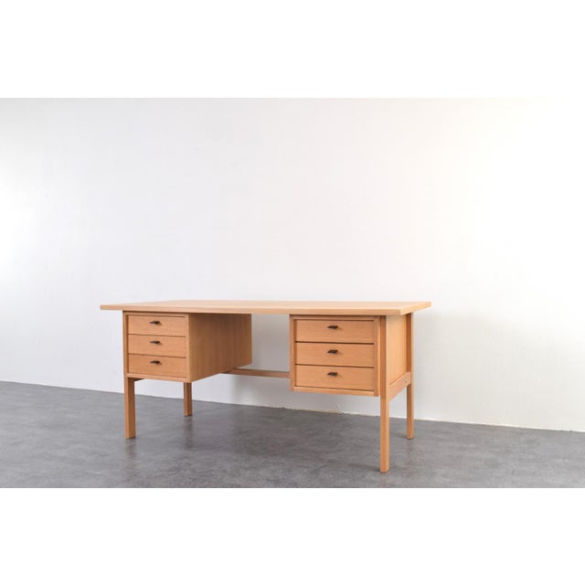 Mid-Century Oak Desk by Svend Åge Madsen for Sigurd Hansen, 1960s For Sale - Image 10 of 18