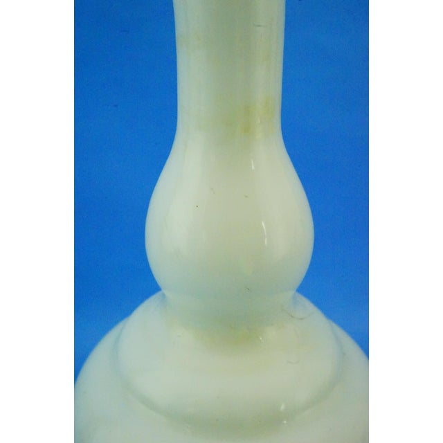 19th Century Morandi Bottle Vase in White Opaline Milk Glass attributed to Salviati Murano, Italy For Sale - Image 13 of 18