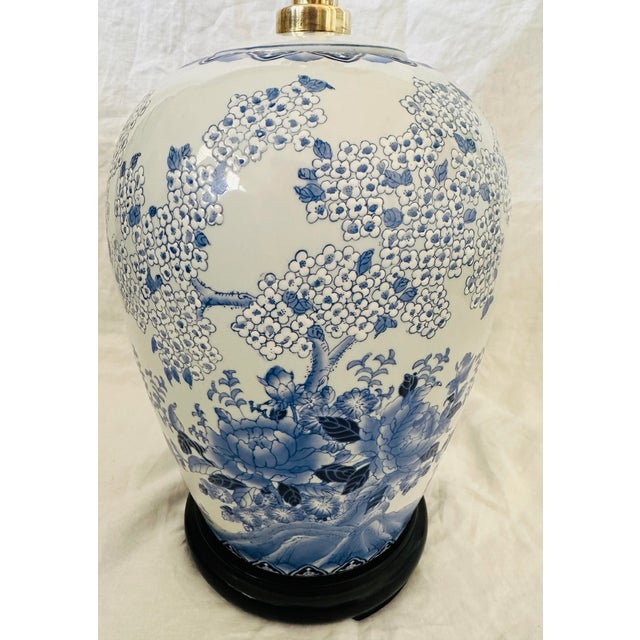 Chinoiserie Blue & White Chinoiserie Table Lamp For Sale - Image 3 of 12