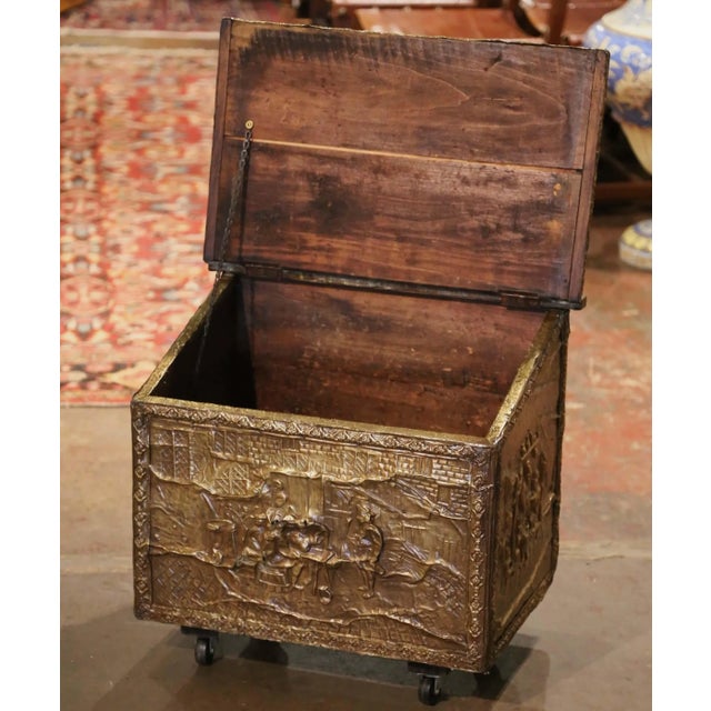 Early 20th Century French Repousse Brass and Wooden Firewood Box on Wheels For Sale - Image 4 of 9