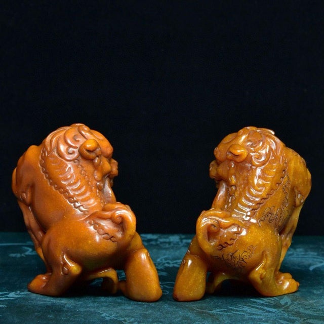 Pair of Shoushan Stone Guardian Lions – 3" Foo Dogs With Brocade Balls For Sale In Los Angeles - Image 6 of 9