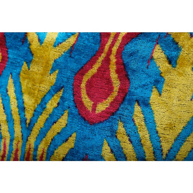 Red and Blue Floral Tulip Ikat Velvet Cushion Cover - A Pair 20'' X 20'' For Sale - Image 4 of 5