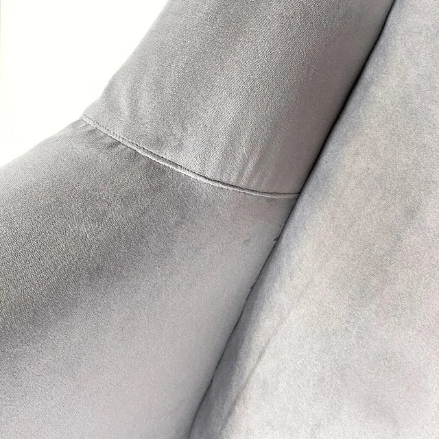 Italian Modern Armchair in Light Gray Velvet with Black Metal Legs, 1960s For Sale - Image 3 of 10