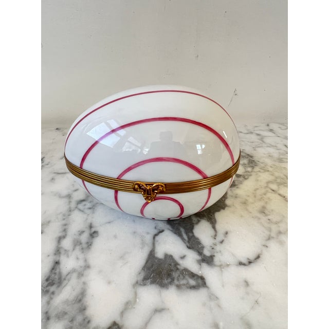 Metal Limoges Chamart Pink Pinstriped Porcelain and Brass Egg Shaped Trinket Box - Made in France For Sale - Image 7 of 7