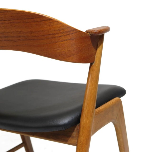 Mid 20th Century Vintage Kai Kristiansen Oak and Teak Curved Back Dining Chairs- Set of 4 For Sale - Image 5 of 9