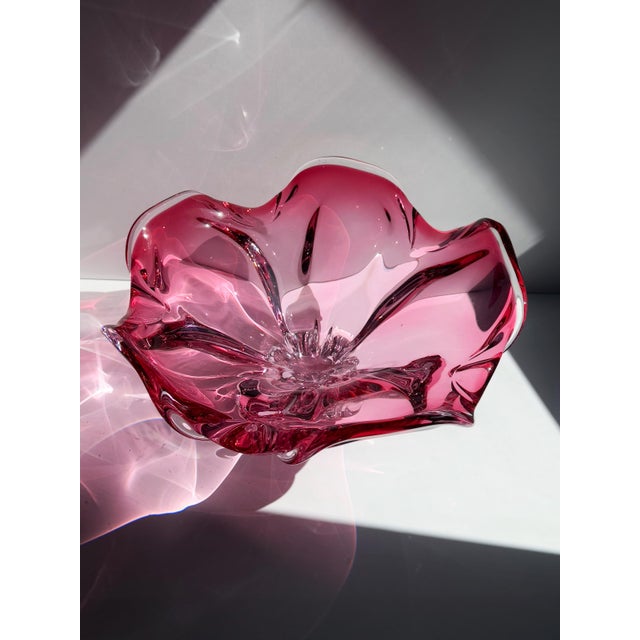 Brutalist Large Cranberry Glass Bowl by Josef Hospodka for Chribska, Czechoslovakia, 1960s For Sale - Image 3 of 6