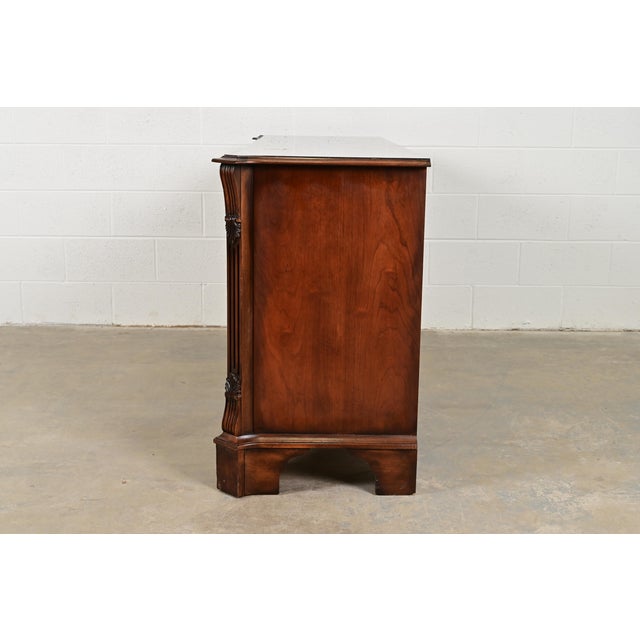 Henredon Georgian Carved Mahogany Seven-Drawer Dresser or Credenza For Sale - Image 11 of 13