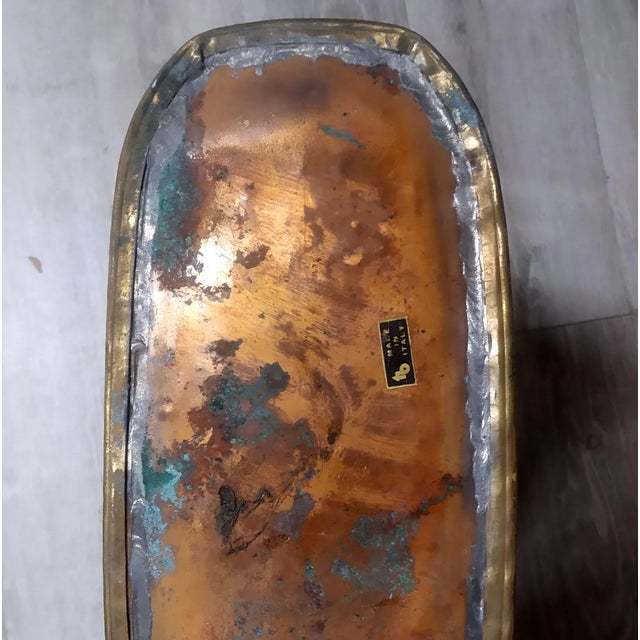 Metal Artistic Stand in Decorated and Vitrified Copper by Tommaso Barbi for Bottega Gadda, Milan, Italy For Sale - Image 7 of 8