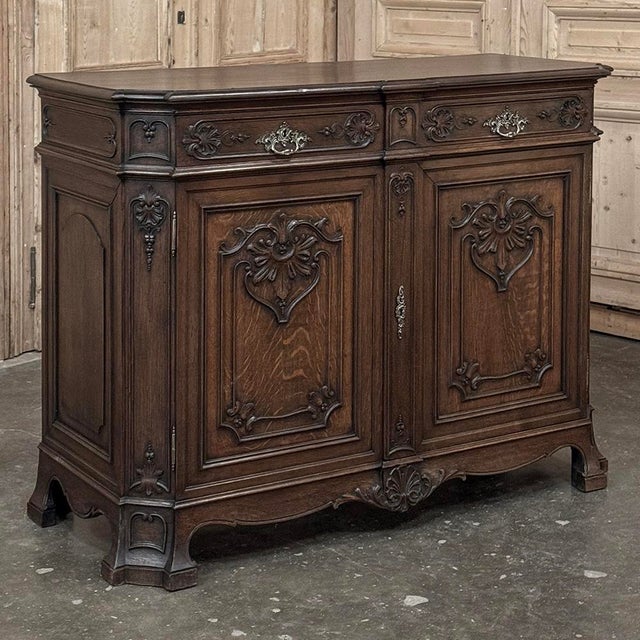 French 19th Century Liegoise Louis XIV Buffet ~ Credenza For Sale - Image 3 of 18