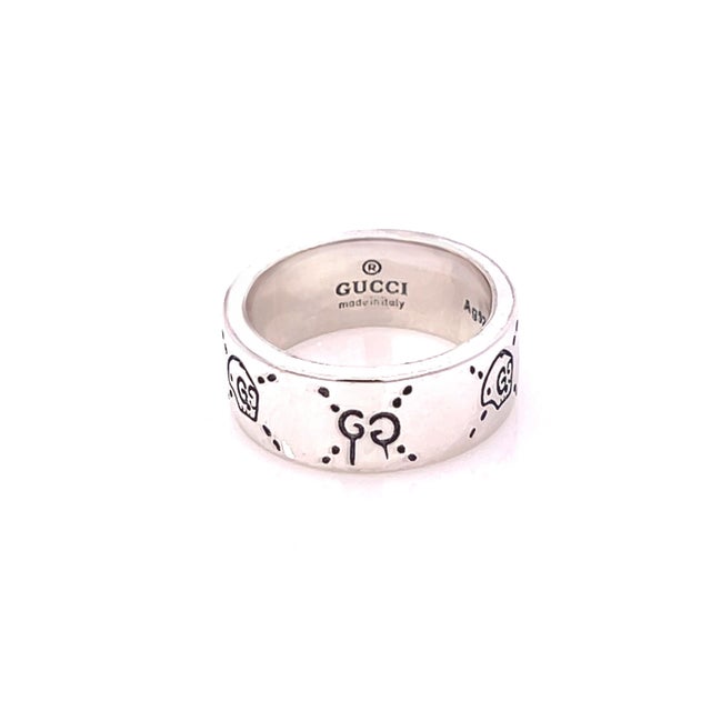Metal Late 20th Century Gucci Estate Engraved Ring Size 8 Sterling Silver 8.5 MM Height For Sale - Image 7 of 10