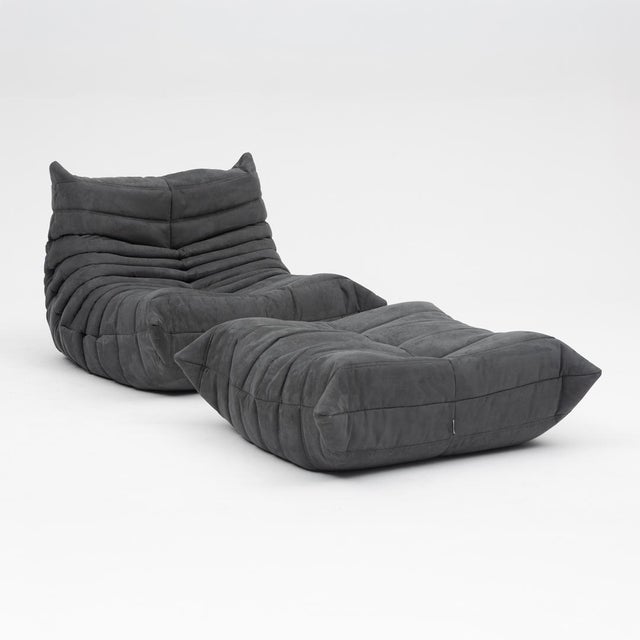 This Togo has been reupholstered with new foam and high-quality new fabric, keeping its inner structure, giving the item...
