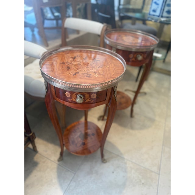 French Late 19th Century French Marquetry Inlay Side Table With Brass For Sale - Image 3 of 15