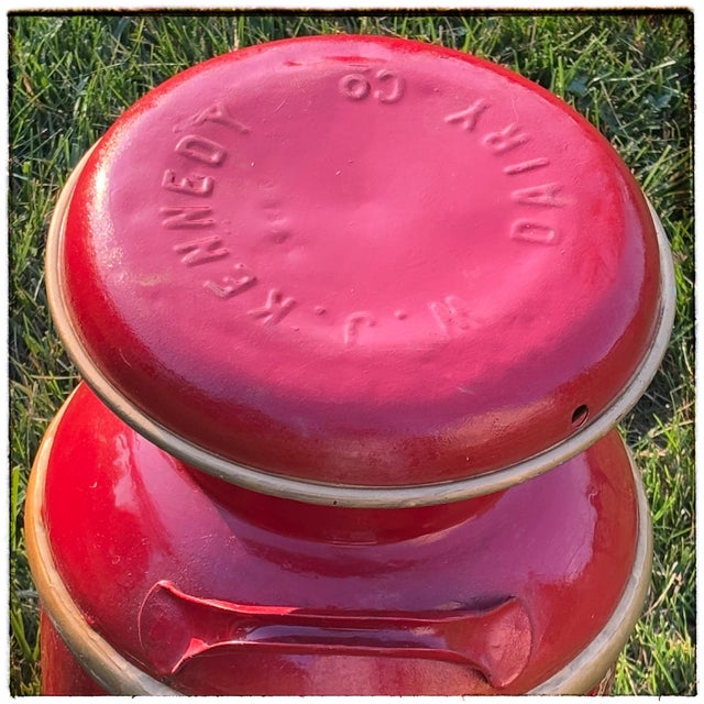 Red Vintage Steel 10 Gallon Milk Can: Kennedy Dairy For Sale - Image 8 of 11