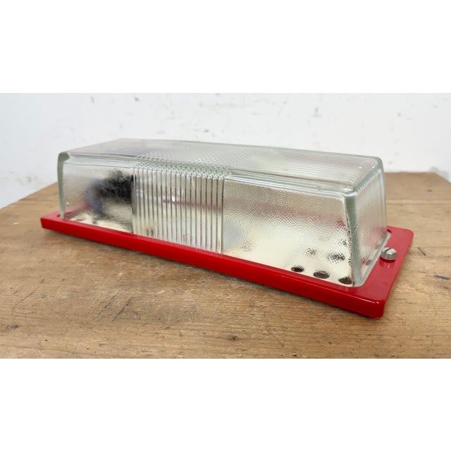 Industrial Wall Light in Red from Elektrosvit, 1970s For Sale - Image 6 of 18