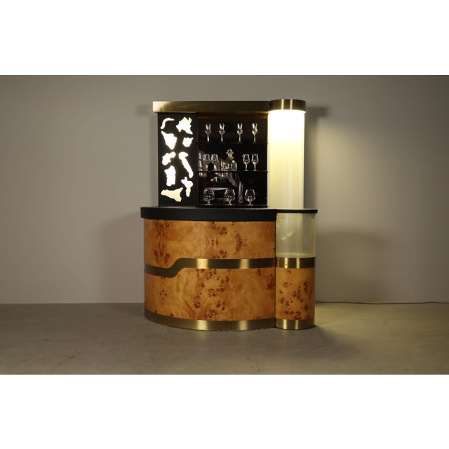 Italian Burl Wood Cocktail Bar with Illuminated Back and Stools, 1970s, Set of 3 For Sale - Image 9 of 18