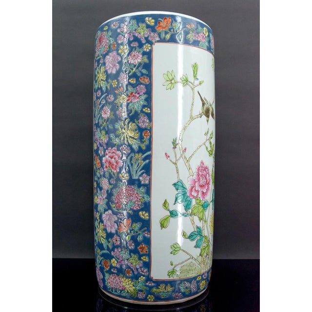 Important porcelain roller / tube vase with polychrome decoration of birds and flowers. China, late Qing period, early...