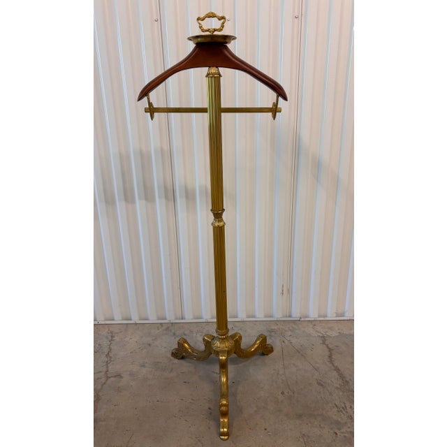For the man who base everything else on this is a beautiful antique brass valet, perfect for bedroom or office. Stylishly...