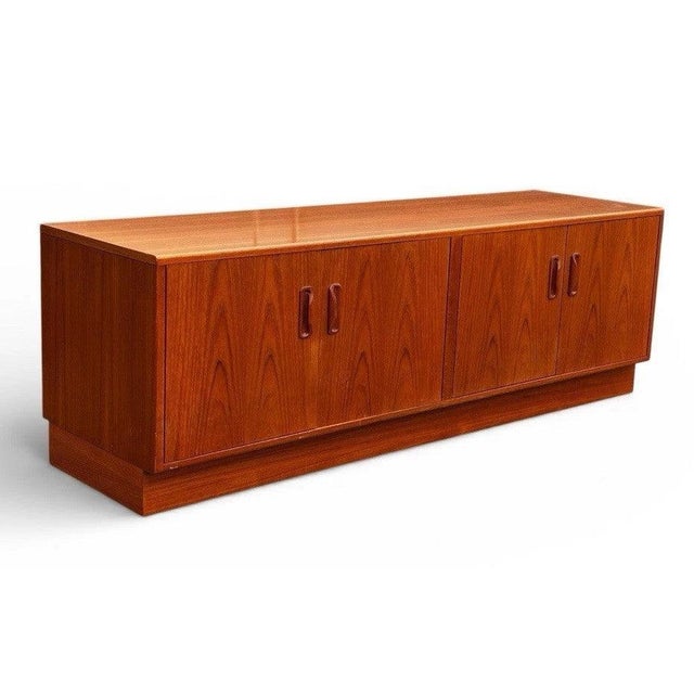 Mid-Century Modern Sideboard in Wood from G-Plan For Sale - Image 10 of 10
