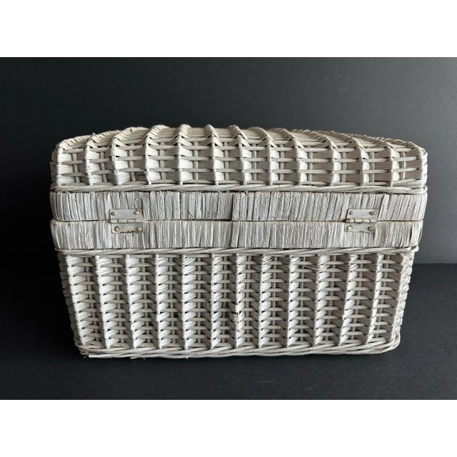 Vintage 1900s White Wicker Woven Lidded Storage Basket For Sale - Image 10 of 12