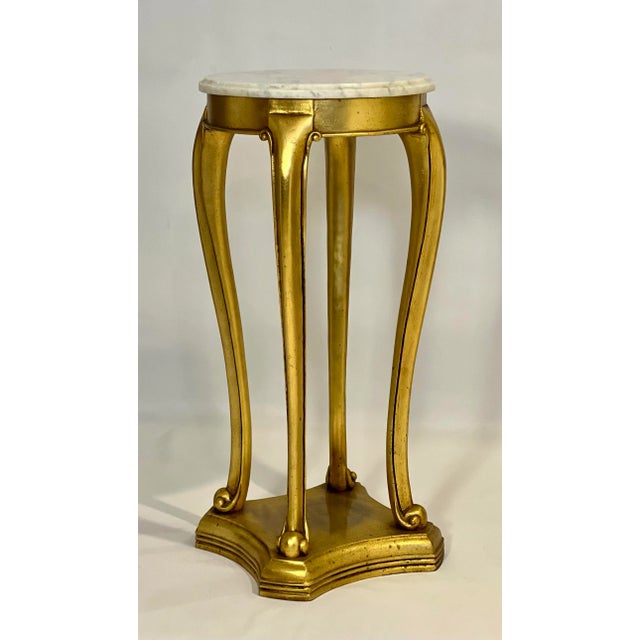 Traditional 20th Century Regency Gilt Wood Marble Top Pedestal or Plant Stand For Sale - Image 3 of 12