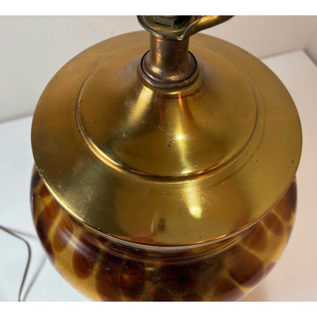 Oversized Vintage Tortoiseshell Art Glass Table Lamp With Brass Base — Hollywood Regency Style For Sale - Image 9 of 12