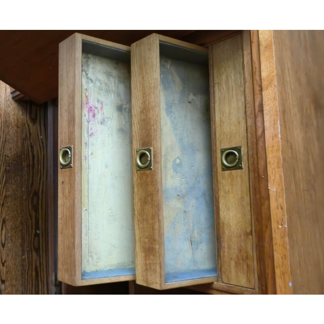 Brown 1930s Art Deco Sideboard Cabinet by Bruno Paul for Hellerau - Low Gentleman's Wardrobe With Original Key For Sale - Image 8 of 13