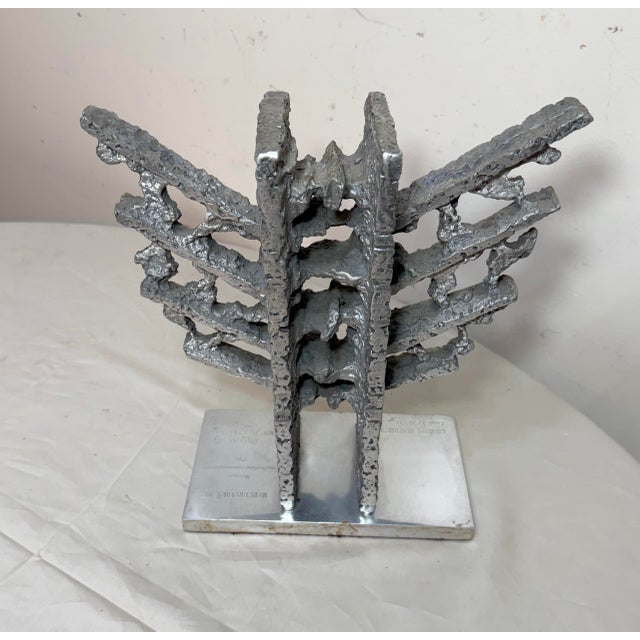 Vintage 91' Chrome Metal Brutalist Statue Sculpture Presentation Award Silver For Sale - Image 9 of 11