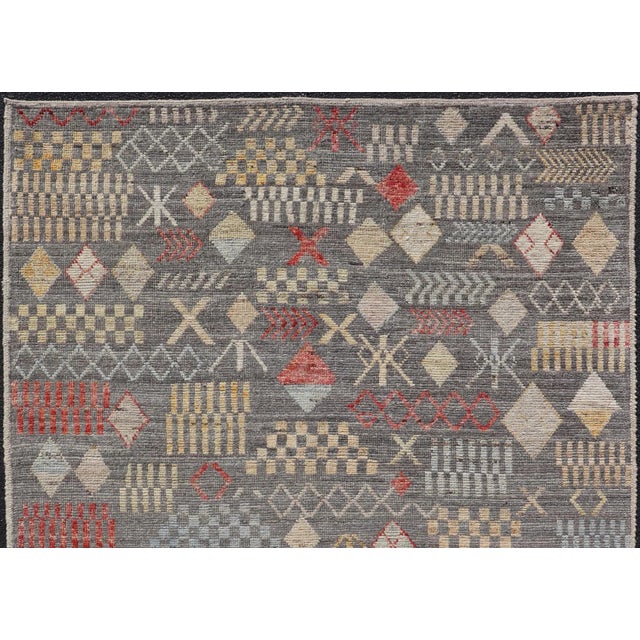 Modern Hand-Knotted Tribal Rug in Wool With Sub-Geometric Design in Multicolor For Sale - Image 9 of 11