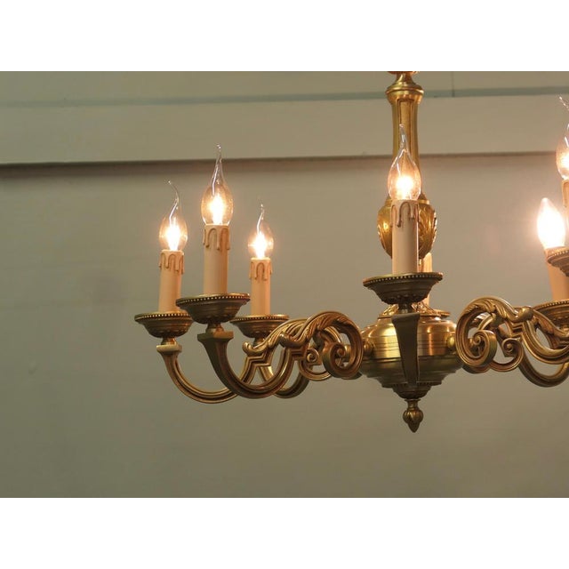 1970s Large French Gilded Brass Chandelier, 1970 For Sale - Image 5 of 8