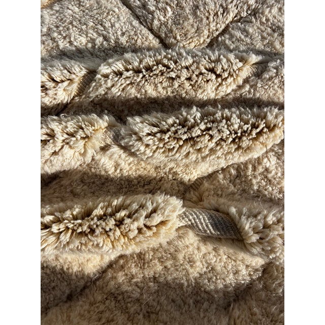 Textile Large Moroccan Mrirt Beni Ouarain Wool Rug, 1990 For Sale - Image 7 of 12