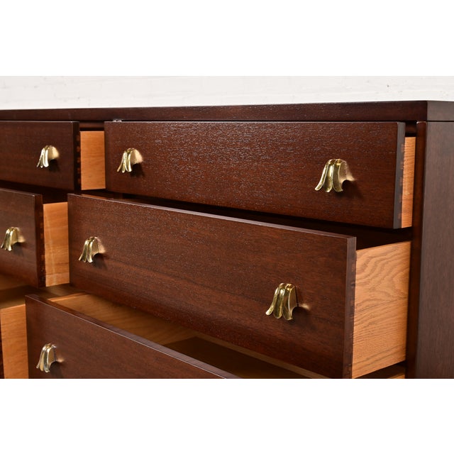 Wood T. H. Robsjohn-Gibbings for Widdicomb Mid-Century Modern Hollywood Regency Mahogany Dresser or Credenza, Newly Refinished For Sale - Image 7 of 14