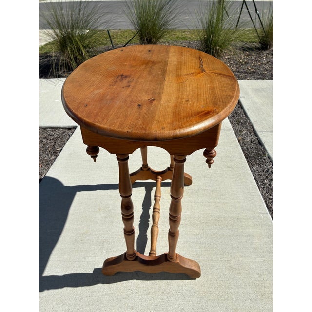 Late 19th Century Grover B. Horton Country Pine Oval Side Table With Turned Spindle Legs & Drop Finials For Sale - Image 9 of 12