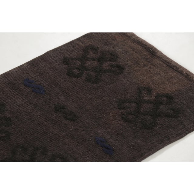 Rug & Kilim’s Contemporary Turkish Runner in Dark Taupe & Charcoal Medallion For Sale In New York - Image 6 of 9