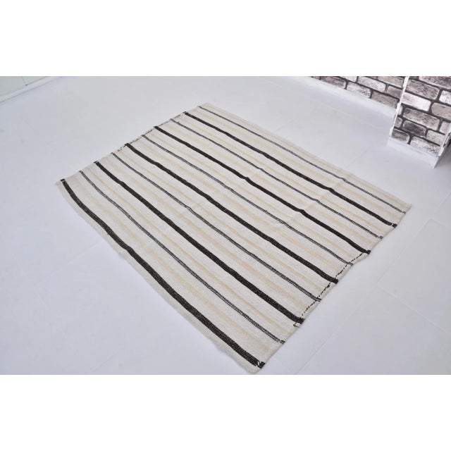 1960s Organic Hemp Anatolian Striped Designer Modern Kilim Rug For Sale In Phoenix - Image 6 of 11