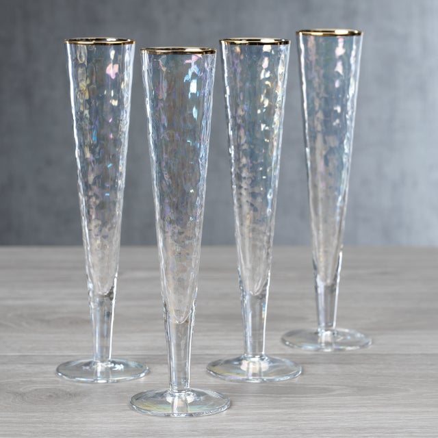 Aperitivo Slim Champagne Flute- Luster w/ Gold Rim - Set Of Four The Aperitivo Triangular collection is a stylish addition...