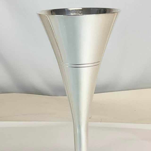 1980s Vintage Contemporary Postmodern Silver Plate Champagne Flutes - a Pair. For Sale - Image 6 of 10