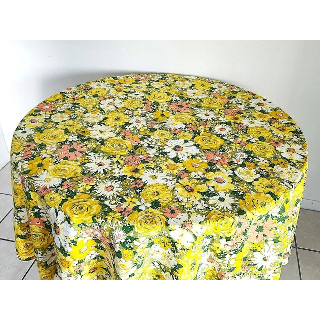 Vintage 1970's Oval Floral Print Cotton Tablecloth For Sale - Image 10 of 10