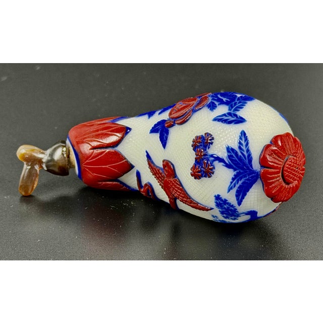 Early 20th Century Chinese Hand Carved Multi-Color Peking Glass Eggplant Snuff Bottle - Layered Relief For Sale In Sacramento - Image 6 of 7