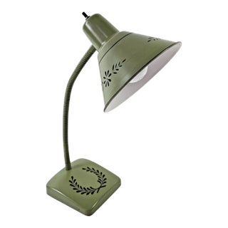 Vintage Mid-Century Modern Keystone Lamp Co. Laurel Leaf Sage Green Desk Lamp For Sale