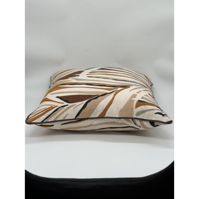 Abstract Étamine Paris Pleine Songe Embroidered Pillow Cover in Montarde For Sale - Image 3 of 5