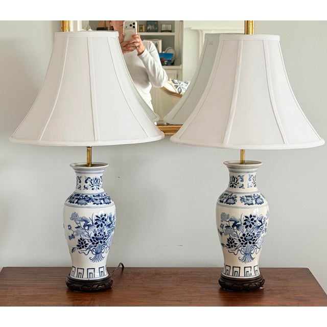 Chinoiserie Blue and White Porcelain Vase Table Lamps For Sale - Image 12 of 12