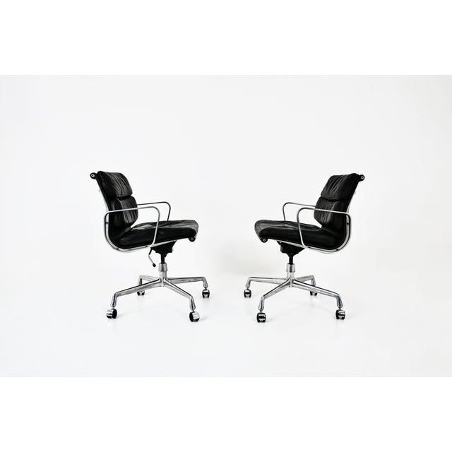 Soft Pad Chairs by Charles & Ray Eames for Ring Mobelfabrikk, Norway, 1970s, Set of 2 For Sale - Image 4 of 14