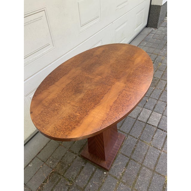 Oval Coffee Table in Yew, 1900s For Sale - Image 4 of 15