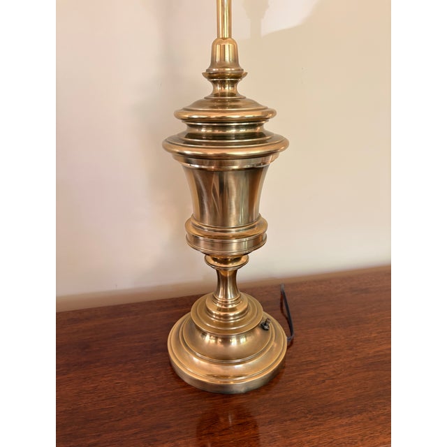 1970s Late 20th Century Stiffel Hollywood Regency Trophy Style Brass Lamp For Sale - Image 5 of 9