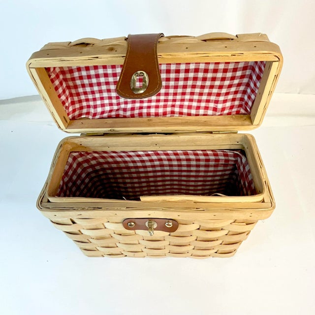 1980s 1980s Vintage Boho Chic Coastal Arts & Crafts Woven Maple Slat Wine Picnic Basket For Sale - Image 5 of 8