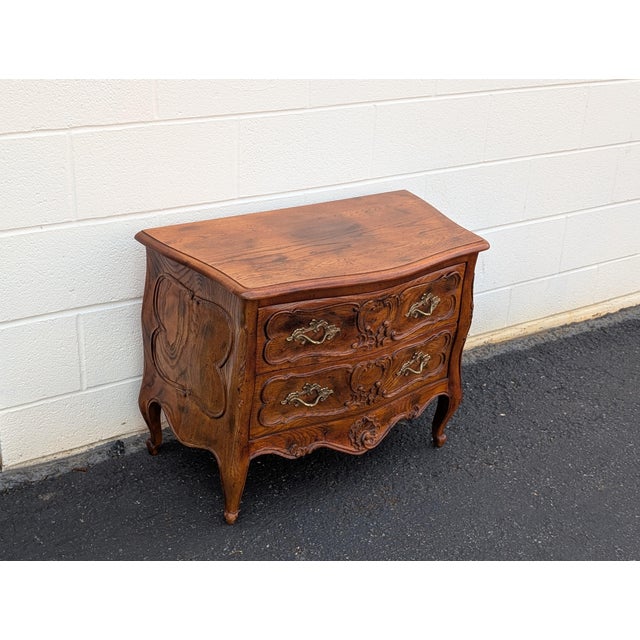 Wood Vintage Henredon Louis XV Carved Walnut 2-Drawer Bombay Commode Chest For Sale - Image 7 of 11
