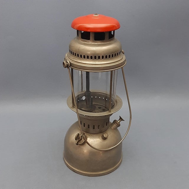 Antique Oil Lantern in Metal and Glass For Sale - Image 4 of 11
