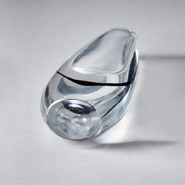 Vicke Lindstrand Glass Vase by Vicke Lindstrad, for Kosta Sweden 1950's For Sale - Image 4 of 5