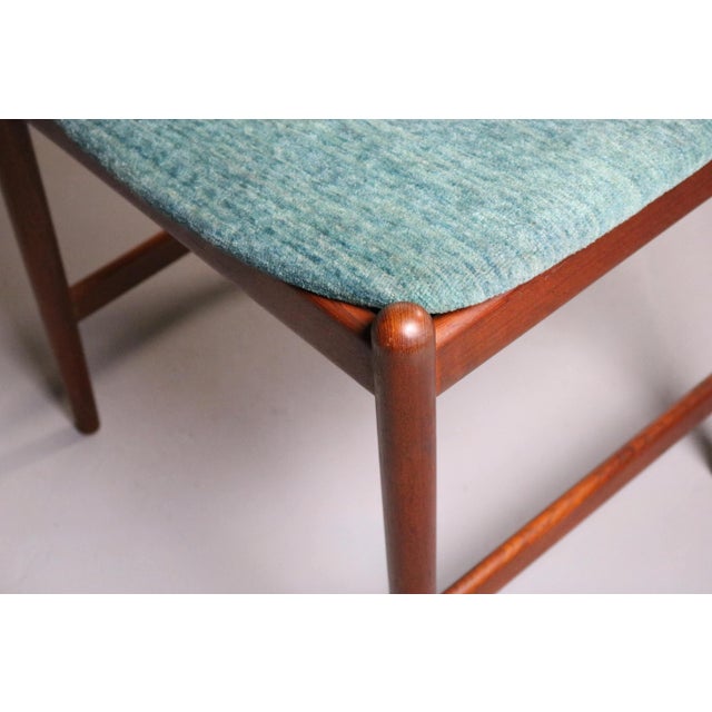 Set of 4 Mid Century Danish Modern Contoured Rosewood Dining Chairs For Sale - Image 4 of 5
