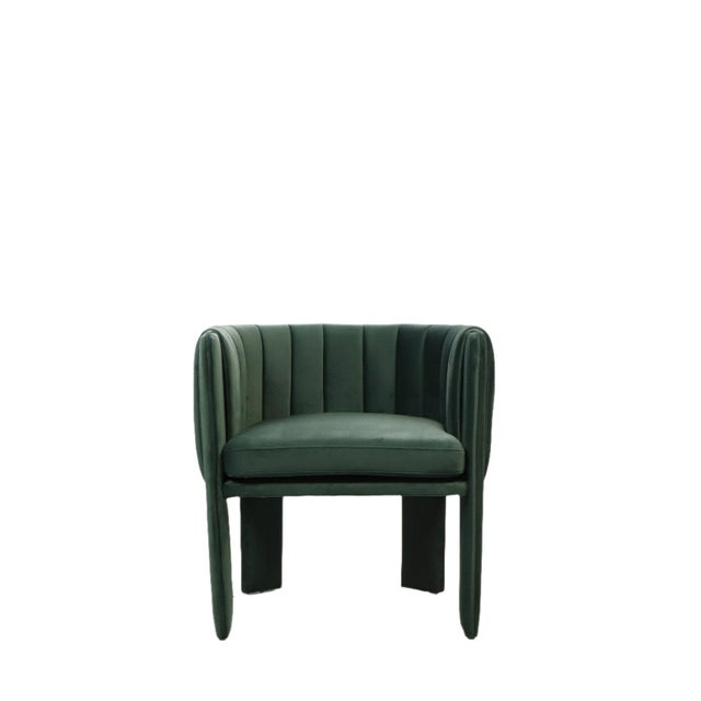 Olivia chair is a versatile piece that can elevate any space with its elegant channel tufted design. Whether used as an...